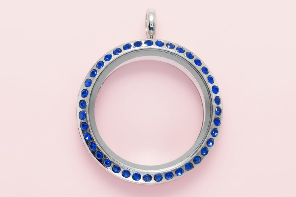 L-13 Round Rhinestone Locket